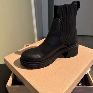 Steve Madden Chelsea Boots